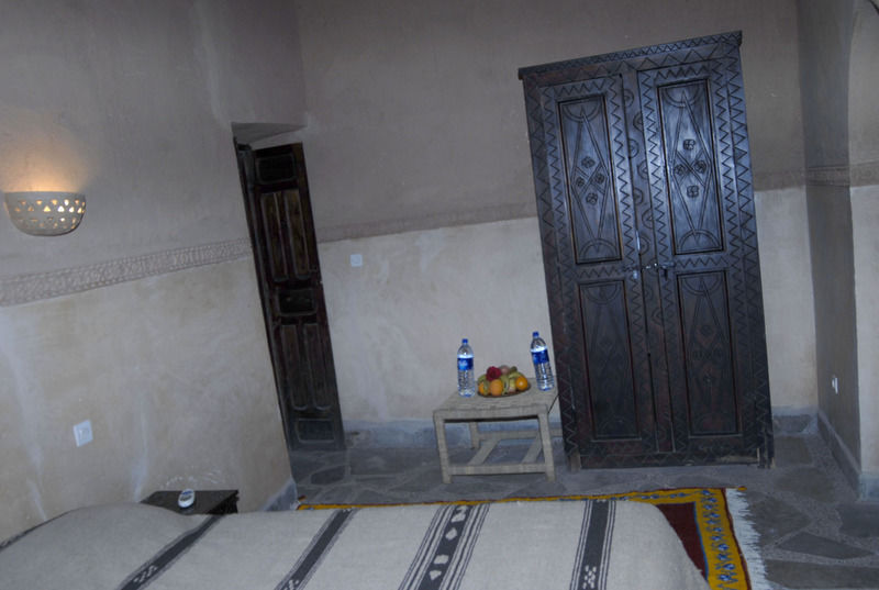 Готель Kasbah Imdoukal Nkob Екстер'єр фото